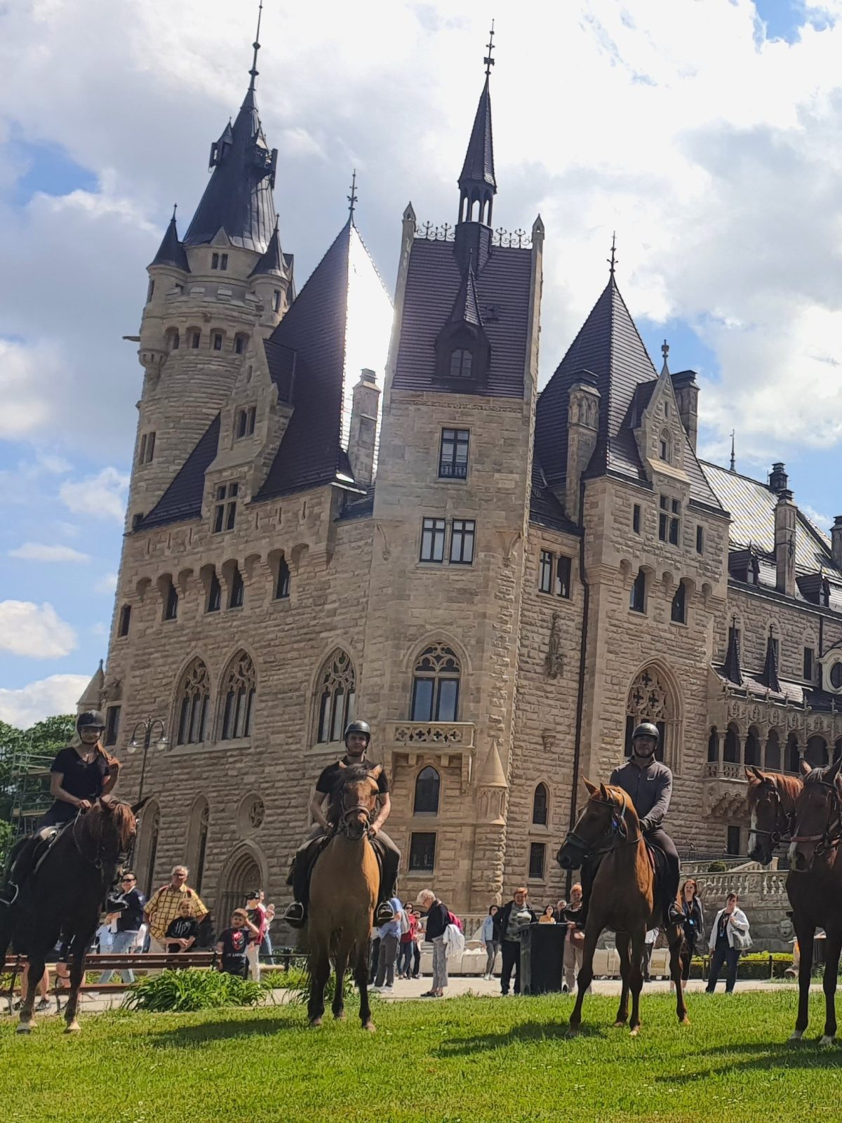 20220521_1419232zamek